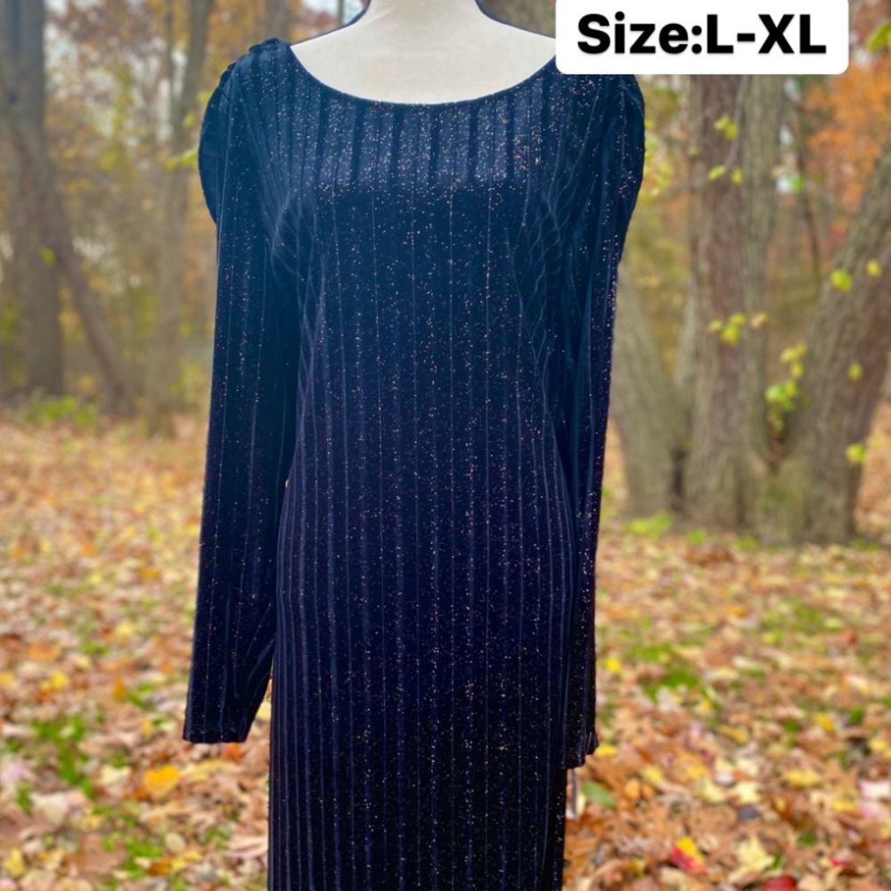 Black & Gold sparkle Velvet Dress